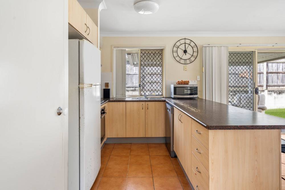 9 Patrick Court, WATERFORD WEST, QLD 4133