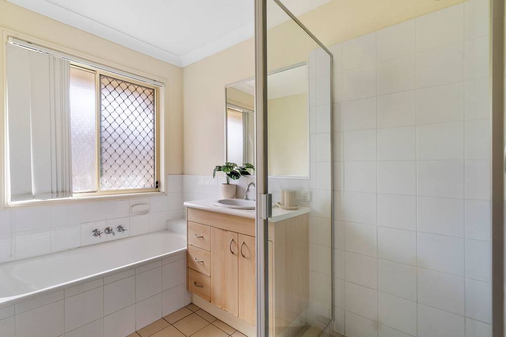 9 Patrick Court, WATERFORD WEST, QLD 4133