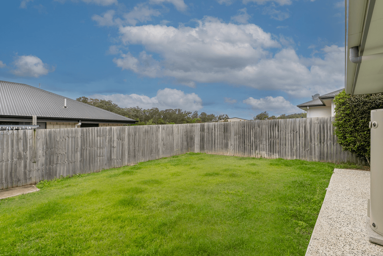 2/15 Pinnacles Drive, GLASS HOUSE MOUNTAINS, QLD 4518