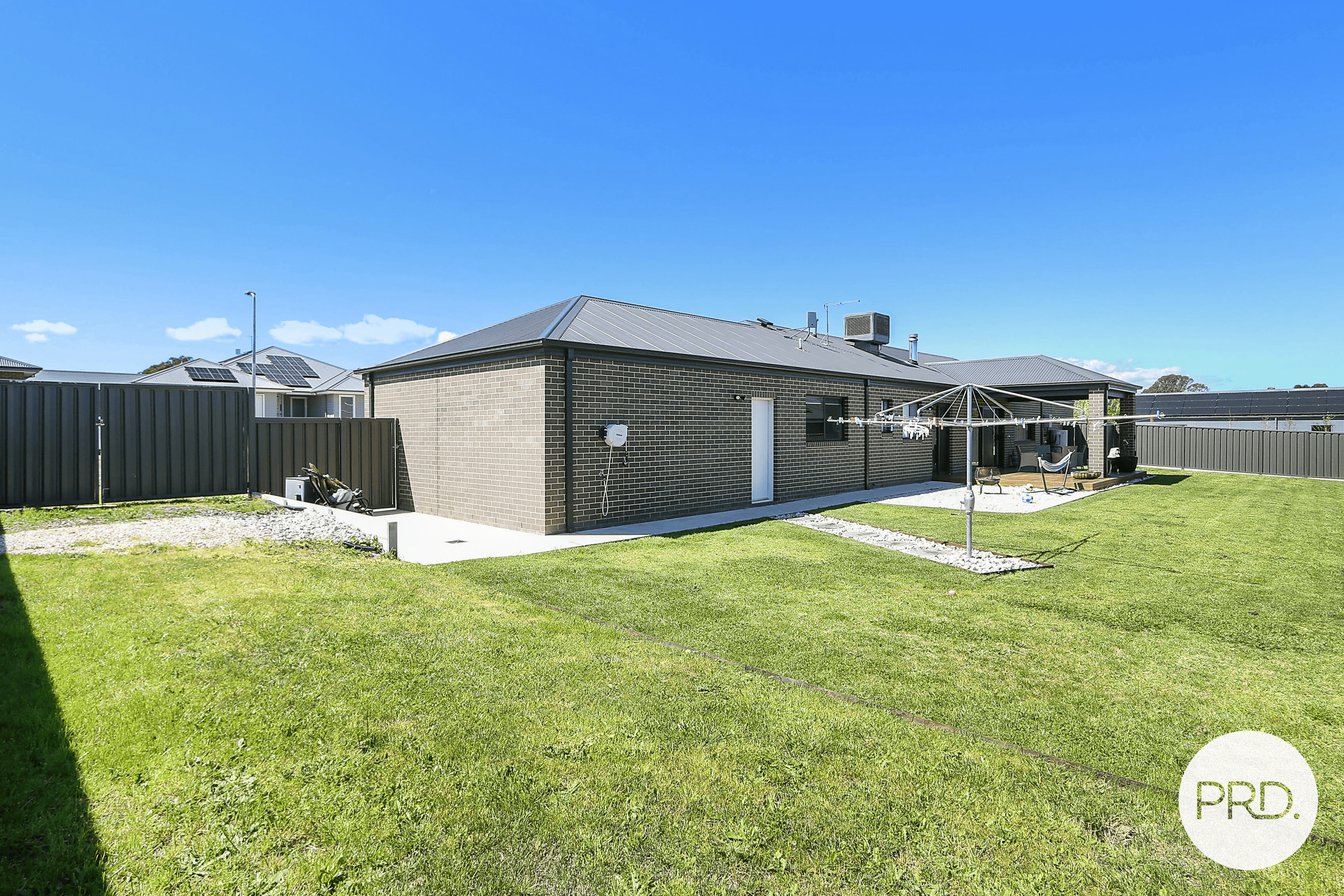 13 Pearce Street, TANGAMBALANGA, VIC 3691