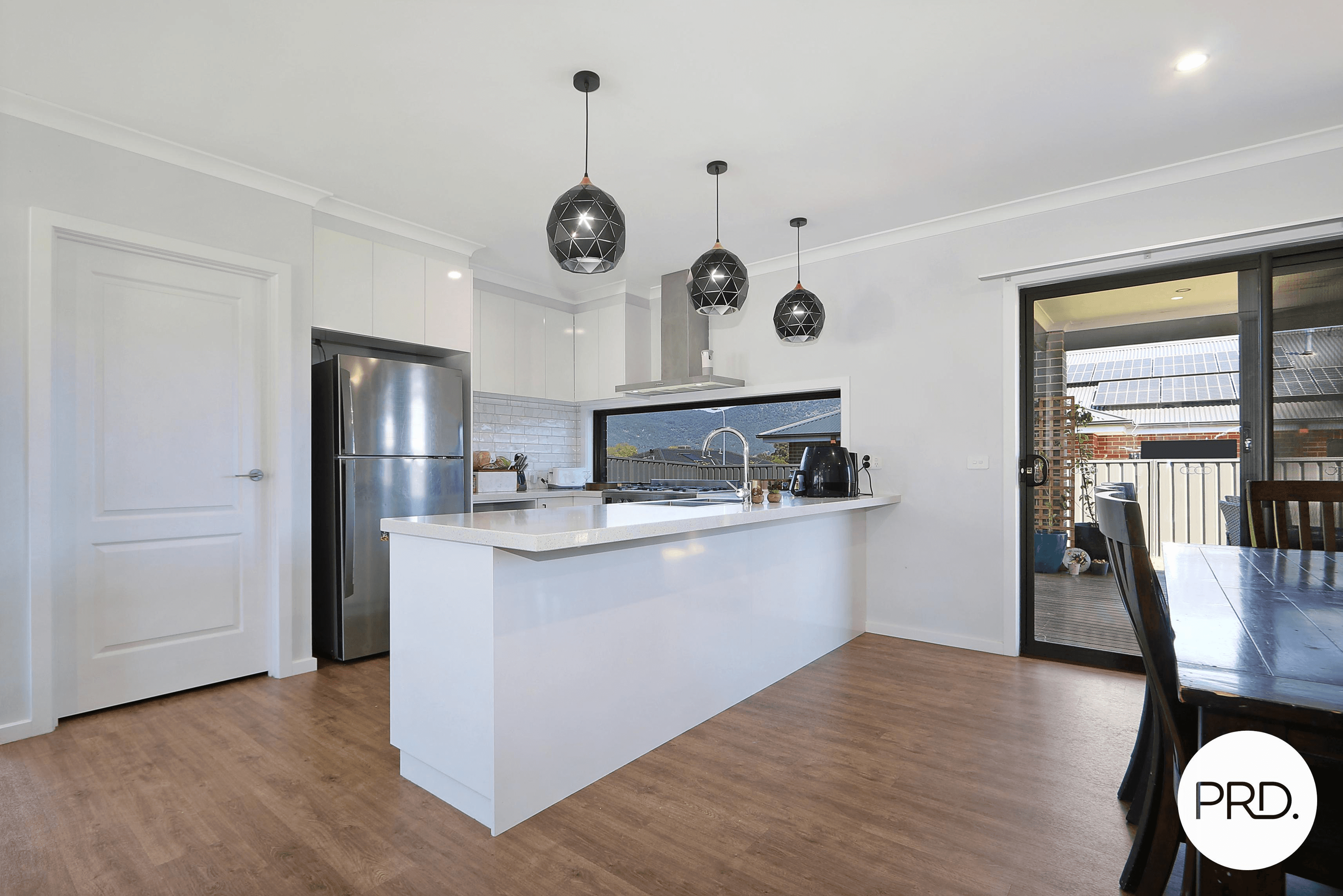 13 Pearce Street, TANGAMBALANGA, VIC 3691