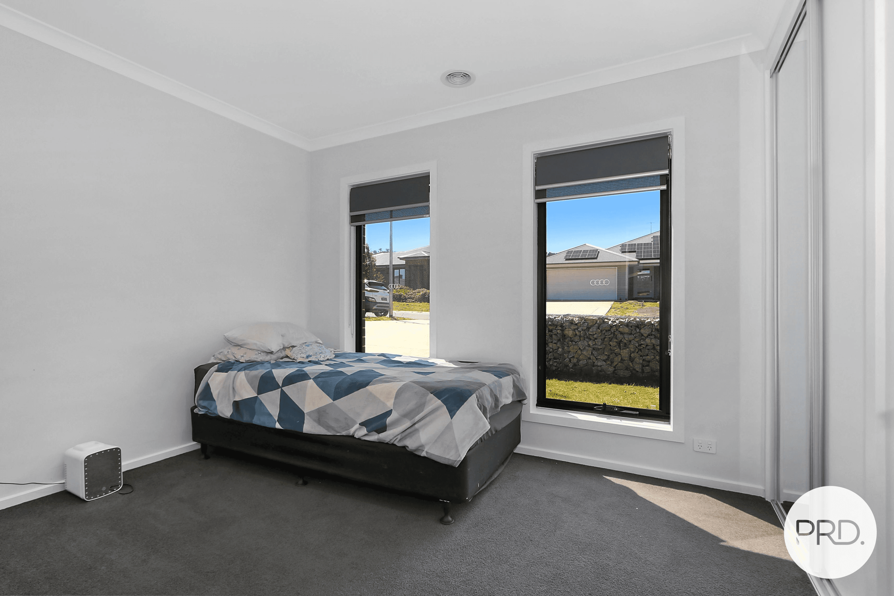 13 Pearce Street, TANGAMBALANGA, VIC 3691