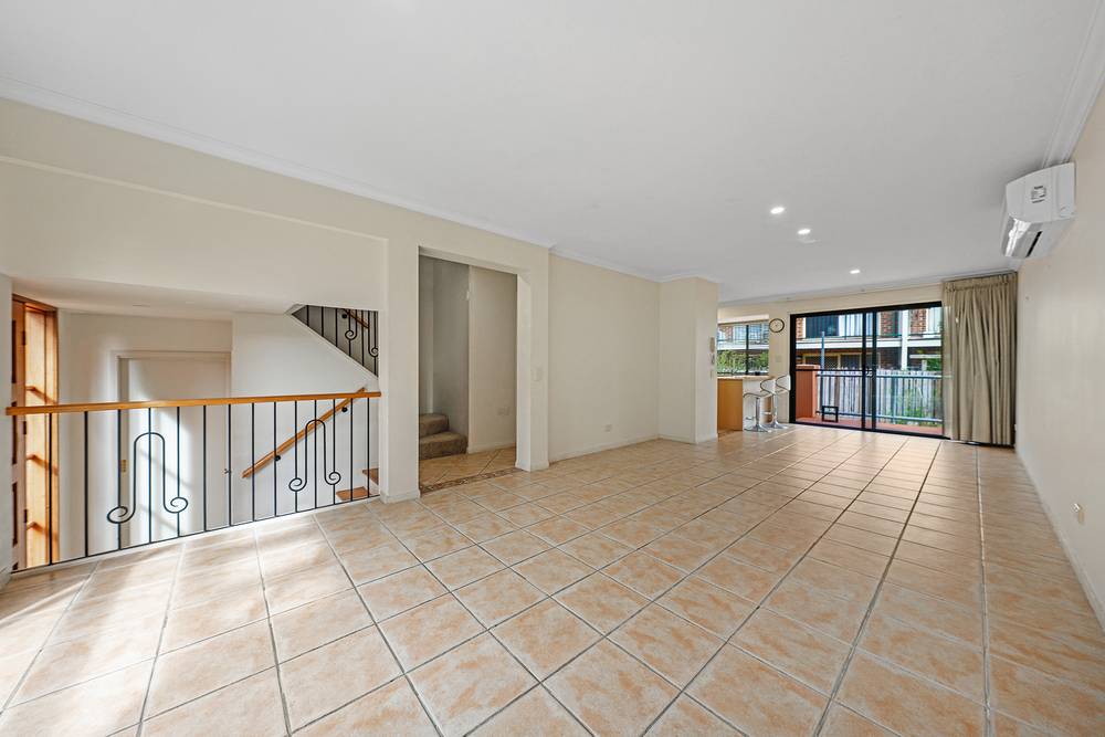44/20 Fairway Drive, CLEAR ISLAND WATERS, QLD 4226