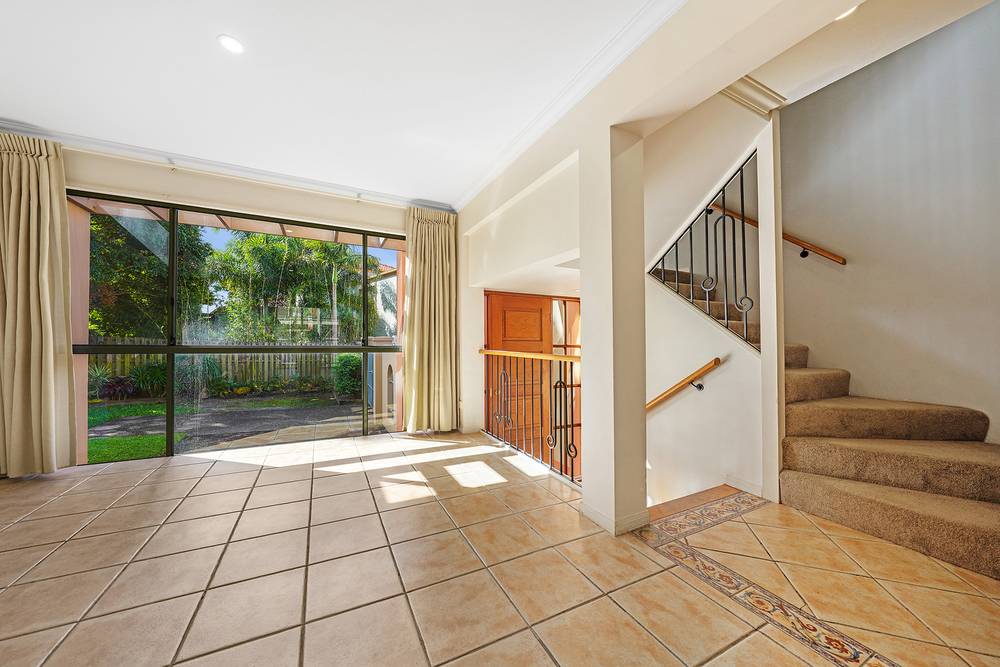 44/20 Fairway Drive, CLEAR ISLAND WATERS, QLD 4226