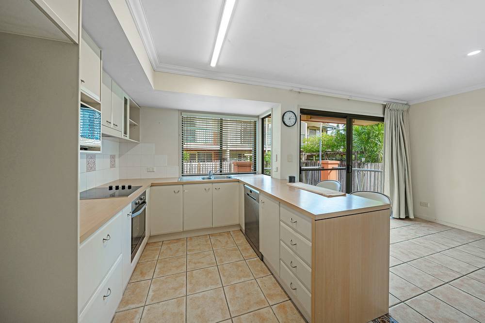 44/20 Fairway Drive, CLEAR ISLAND WATERS, QLD 4226