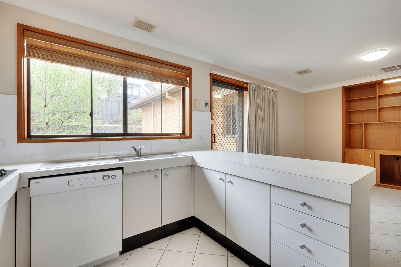 28 Coningham Street, GOWRIE, ACT 2904