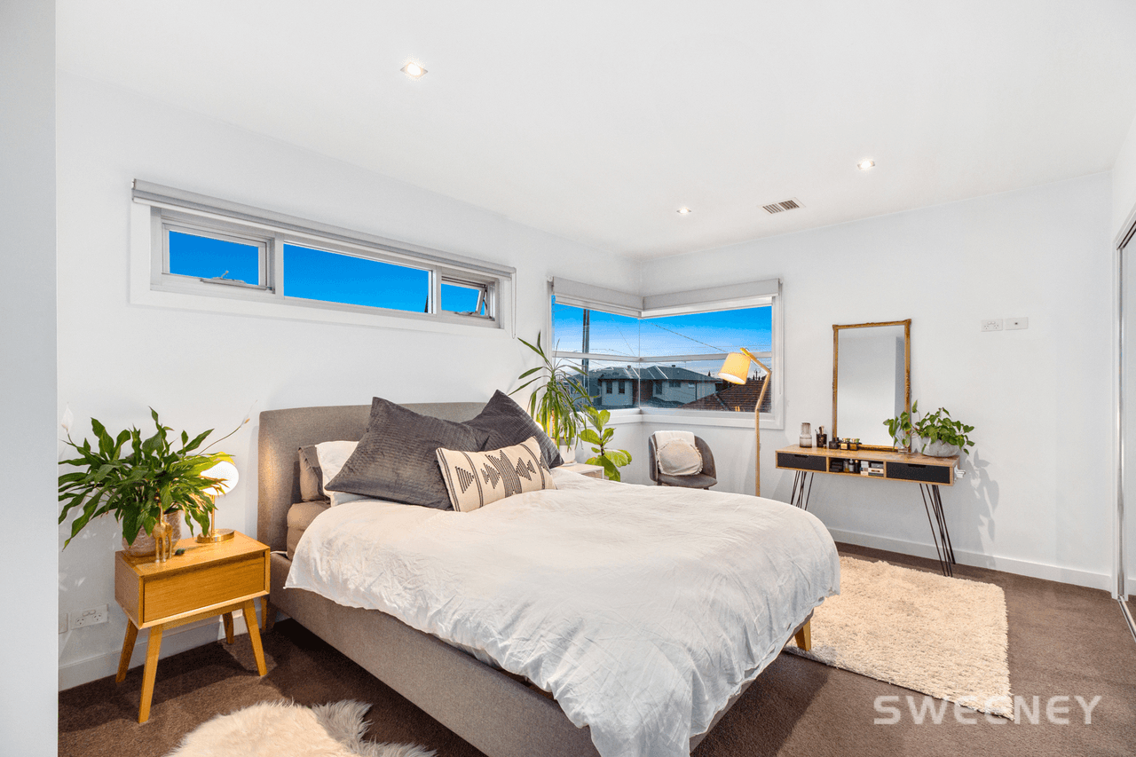 16 Delphin Avenue, ALTONA NORTH, VIC 3025