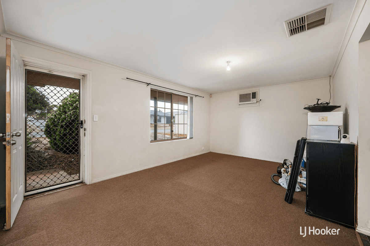 7 Cassinia Street, CRAIGMORE, SA 5114