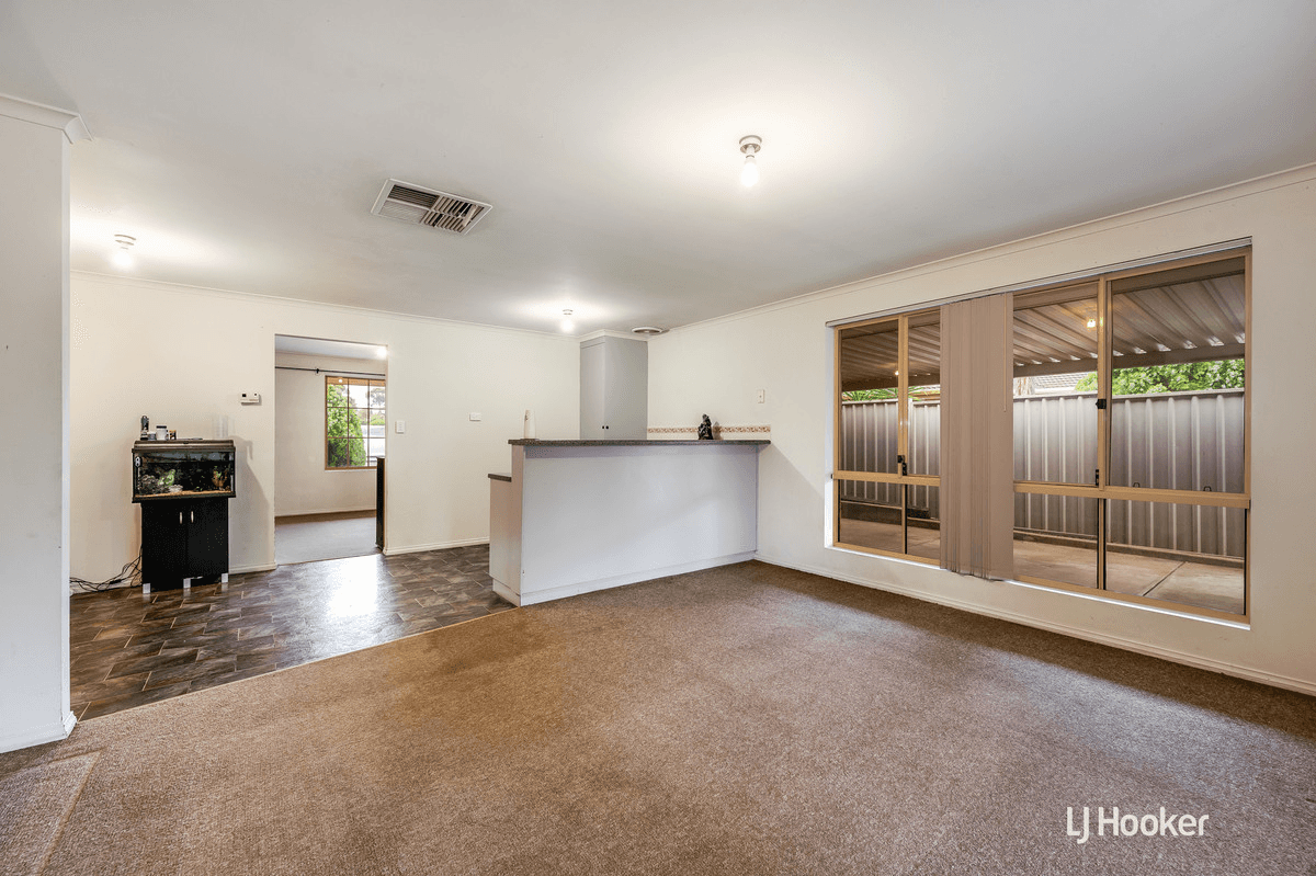 7 Cassinia Street, CRAIGMORE, SA 5114