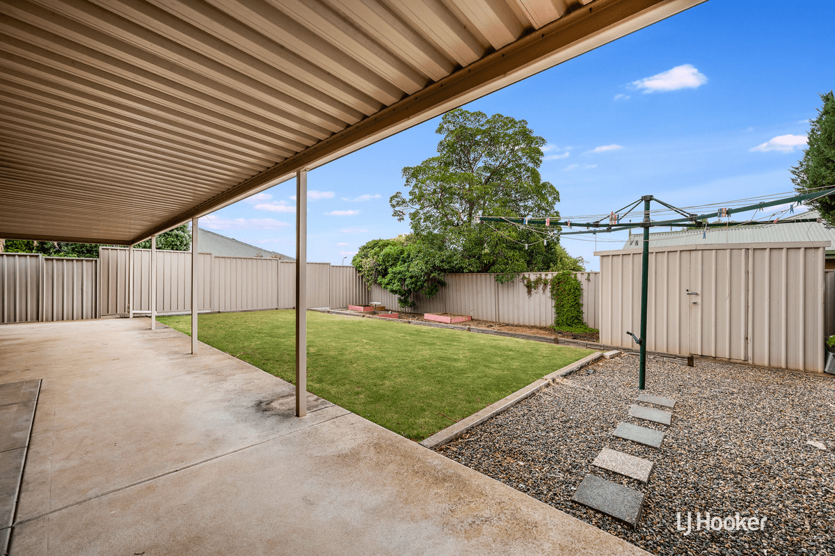 7 Cassinia Street, CRAIGMORE, SA 5114