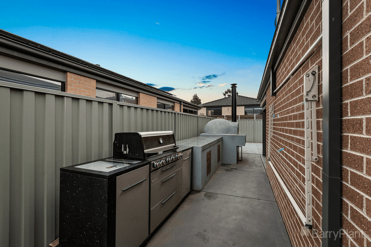 72 McEwan Drive, Cranbourne East, VIC 3977