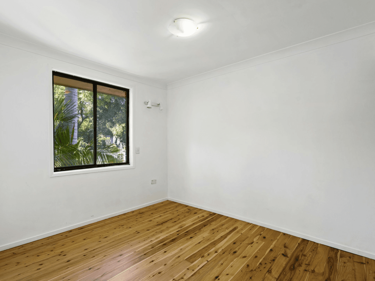 15 Small Street, WYOMING, NSW 2250