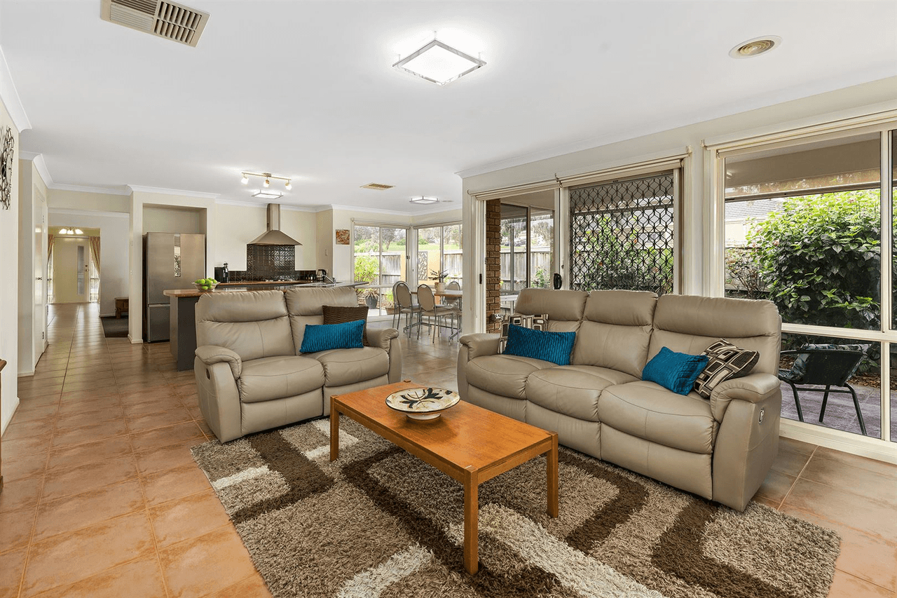 3 Viewgrand Rise, Lysterfield, VIC 3156