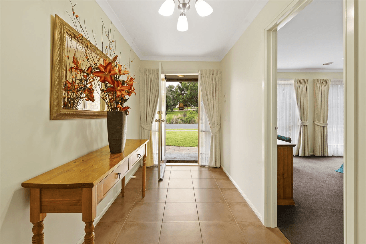 3 Viewgrand Rise, Lysterfield, VIC 3156