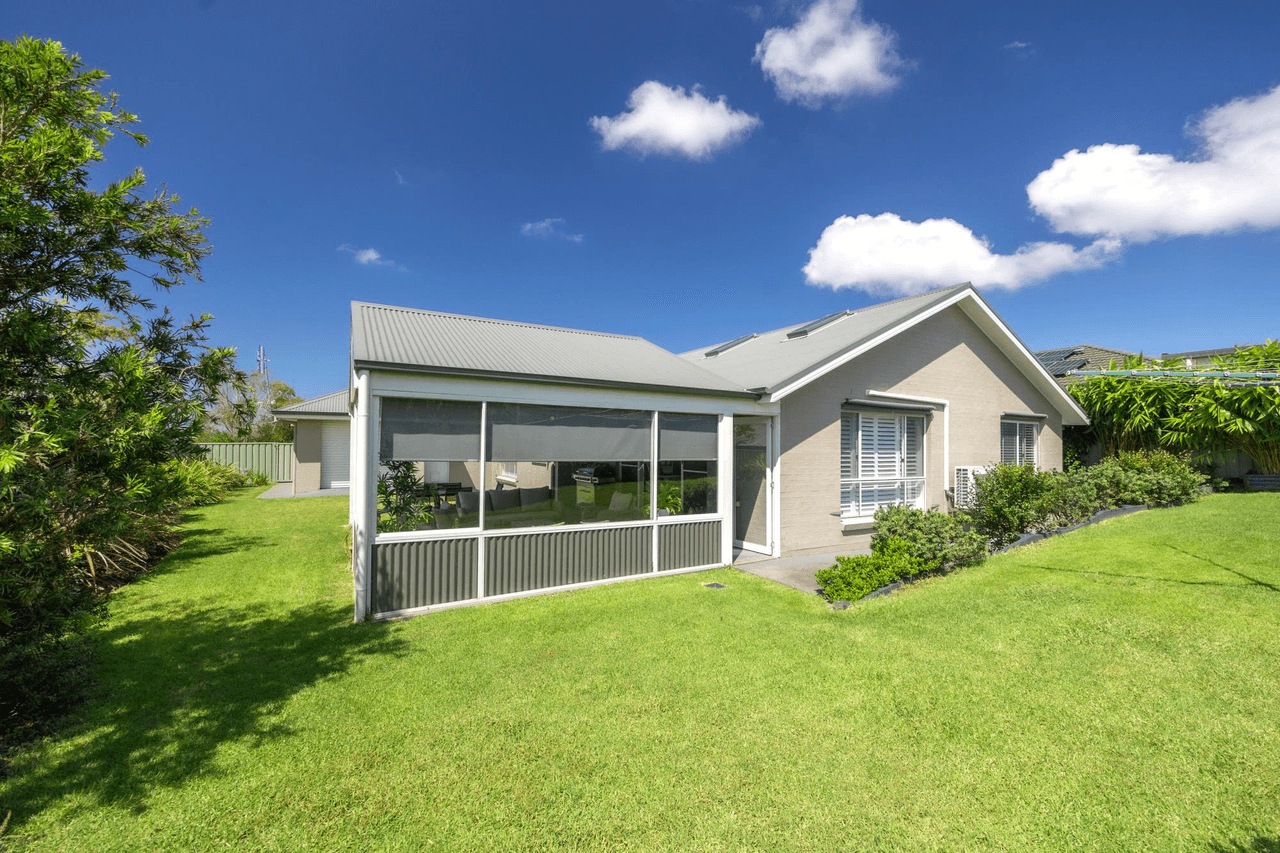 67 Golden Wattle Drive, ULLADULLA, NSW 2539