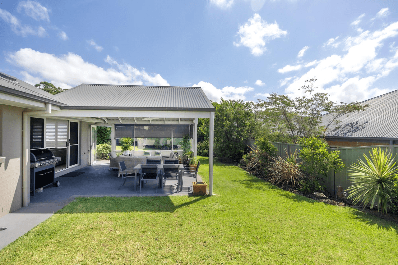 67 Golden Wattle Drive, ULLADULLA, NSW 2539