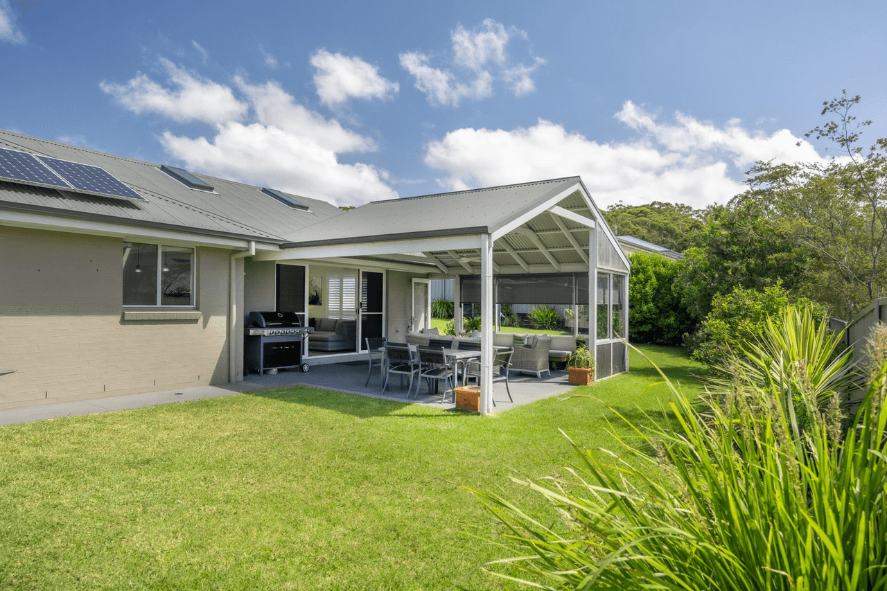 67 Golden Wattle Drive, ULLADULLA, NSW 2539