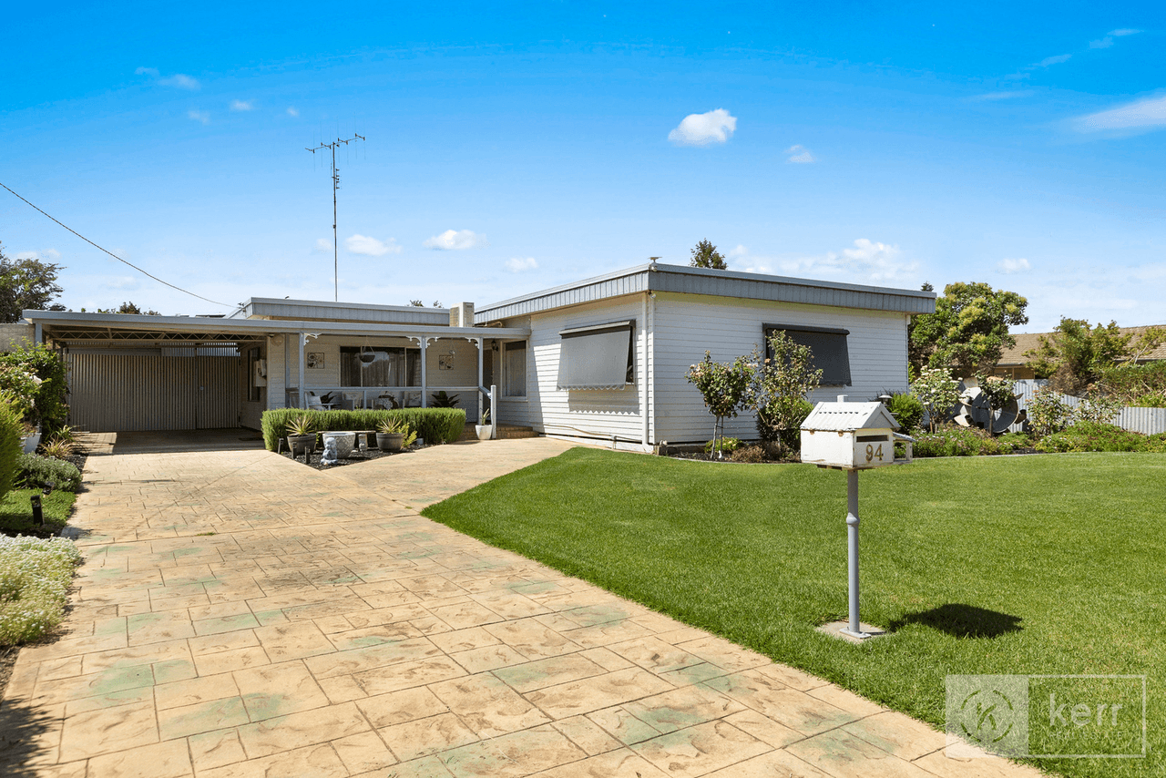 94 Coree Street, Finley, NSW 2713