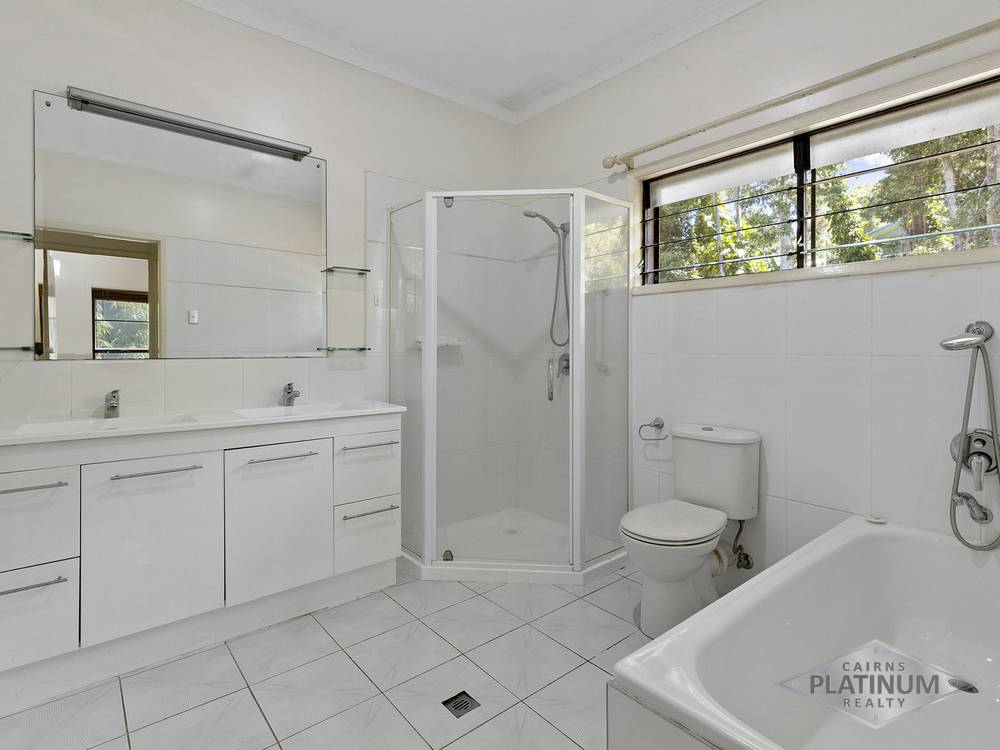 7 Kerryanne Close, Smithfield, QLD 4878