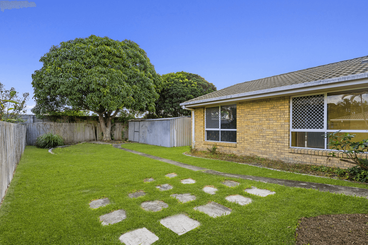 23 Harrier Drive, Burleigh Waters, QLD 4220