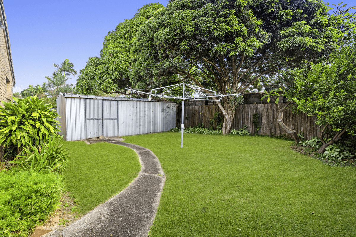 23 Harrier Drive, Burleigh Waters, QLD 4220