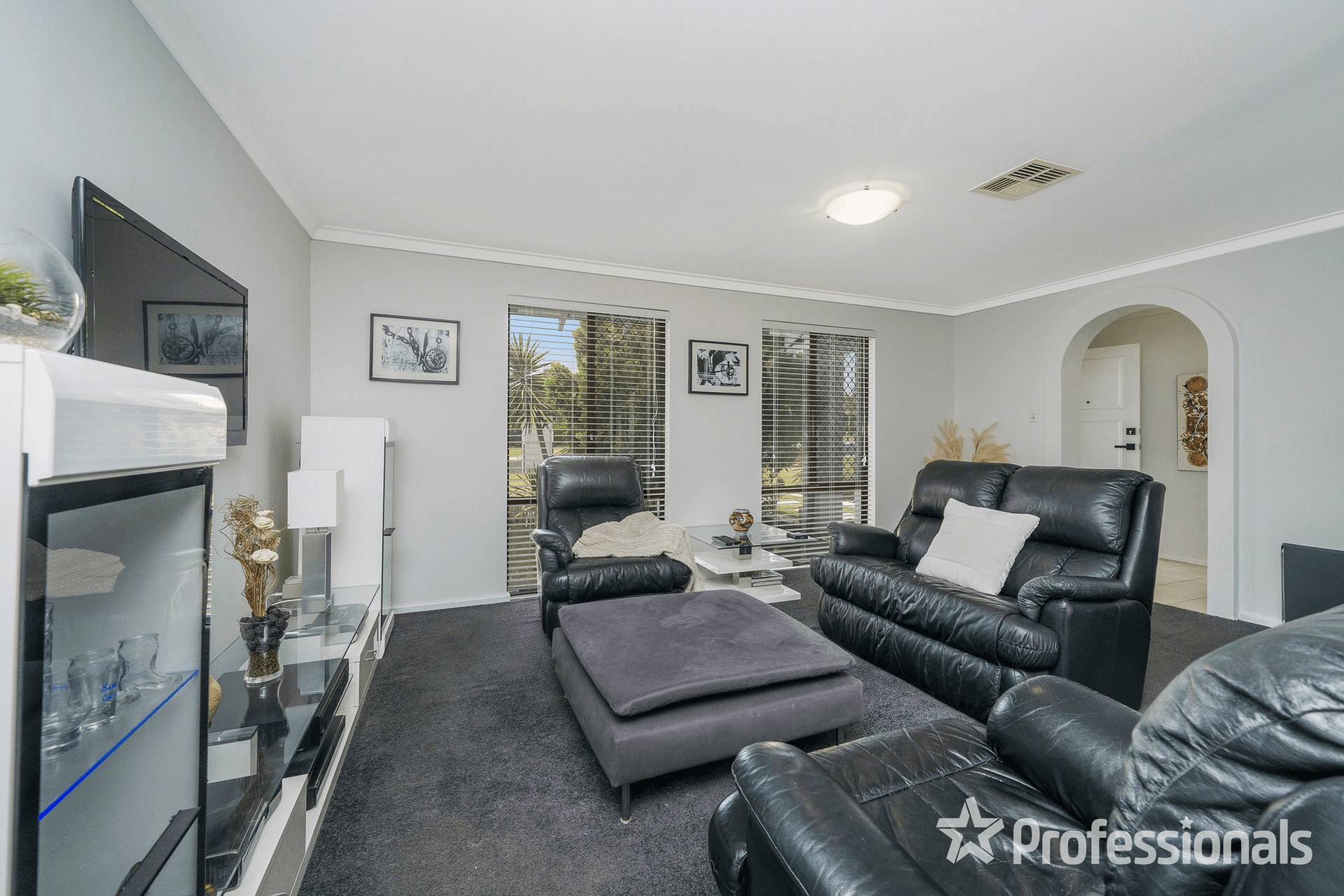 11 Claygate Way, KINGSLEY, WA 6026