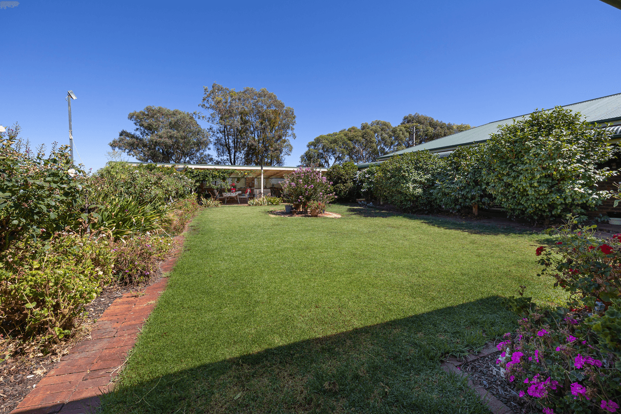 915 Thanowring Road, TEMORA, NSW 2666