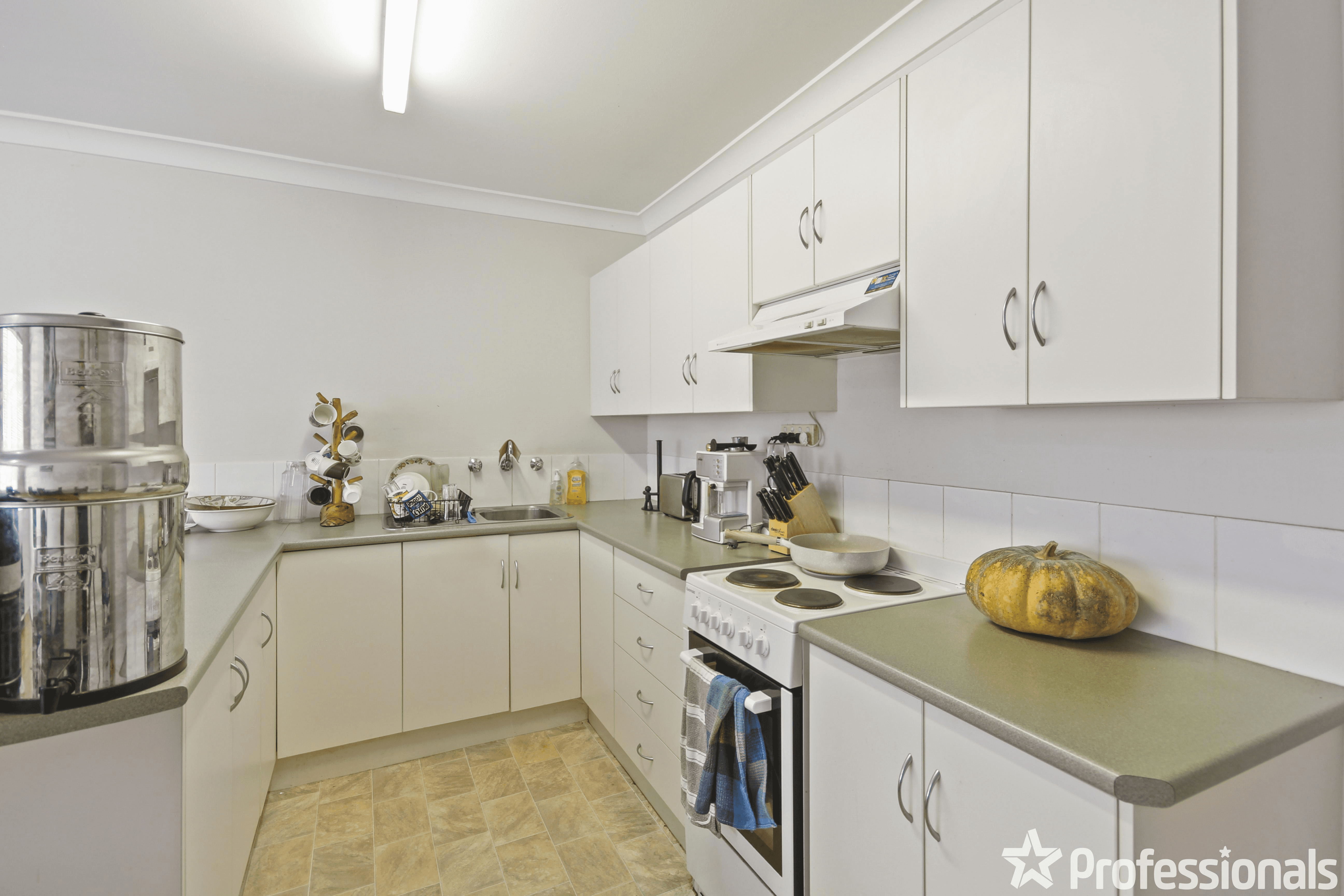 9 Mcgrath Avenue, NOWRA, NSW 2541