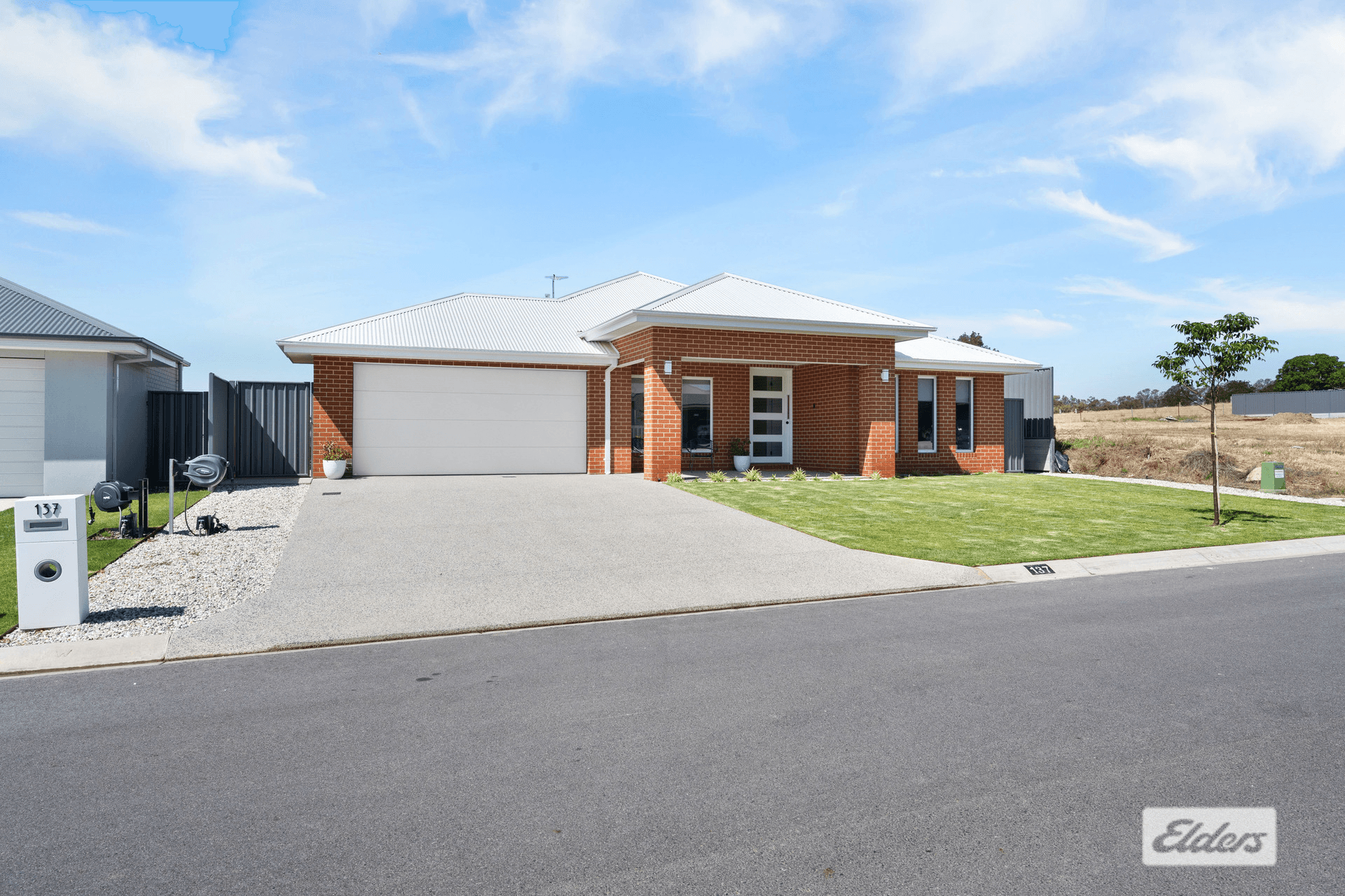 137 Hillford Circuit, Thurgoona, NSW 2640