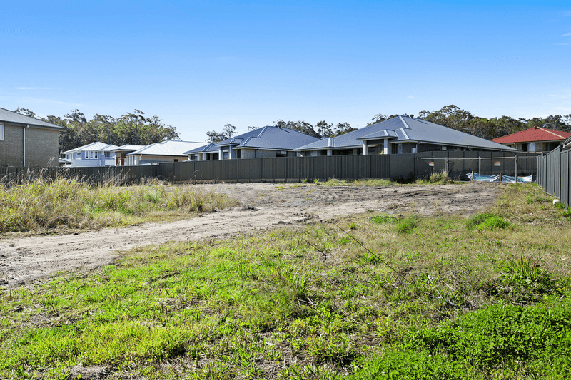 11 Stanhope Crescent, Wadalba, NSW 2259