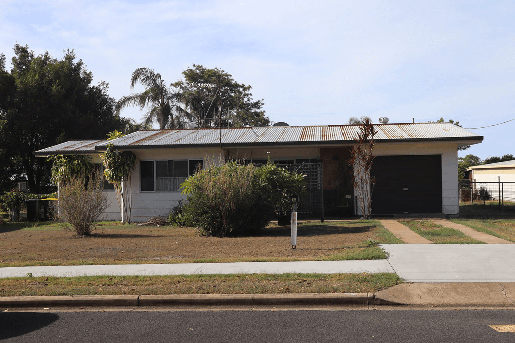 36 TOTNESS Street, TORQUAY, QLD 4655