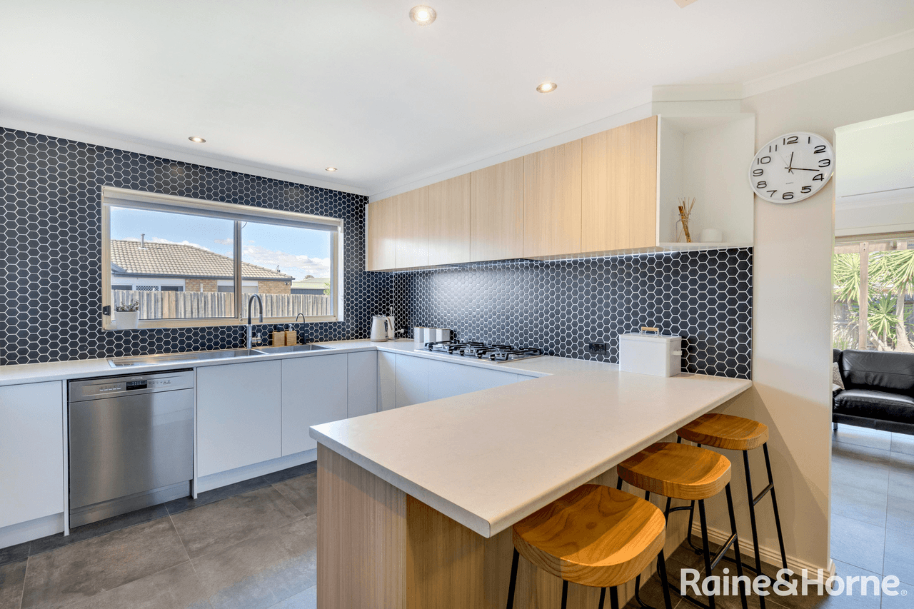 239 Mitchells Lane, SUNBURY, VIC 3429