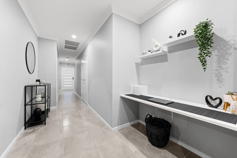 8 Kite Close, Pallara, QLD 4110