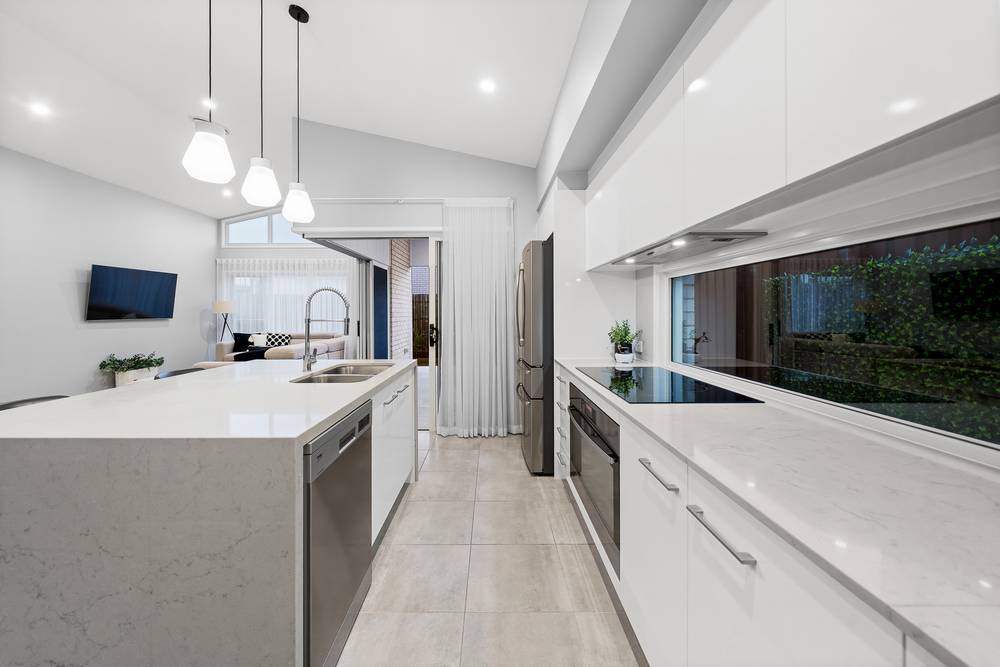 8 Kite Close, Pallara, QLD 4110