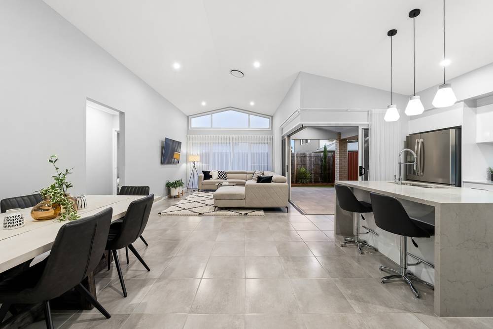 8 Kite Close, Pallara, QLD 4110