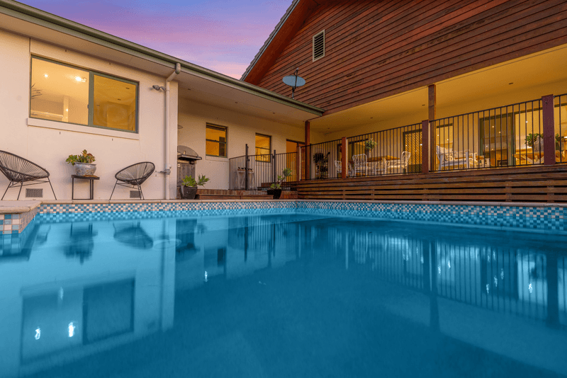 3 Victoria Drive, PACIFIC PINES, QLD 4211