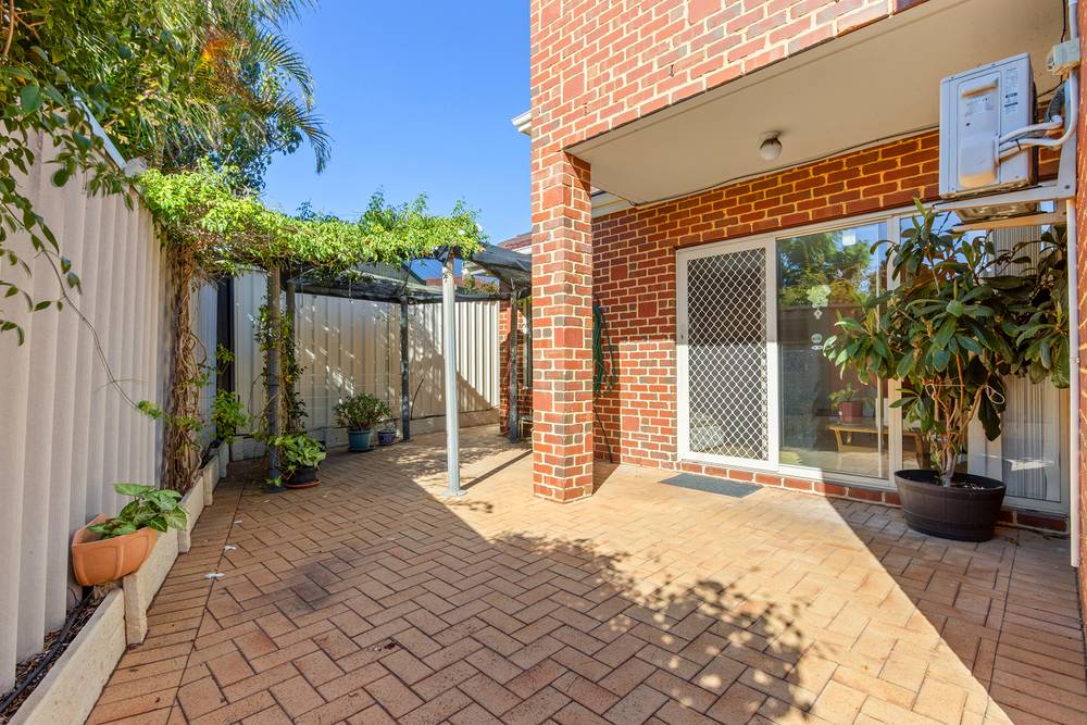 64A Moolyeen Road, BRENTWOOD, WA 6153