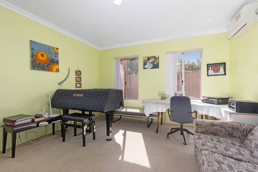 64A Moolyeen Road, BRENTWOOD, WA 6153