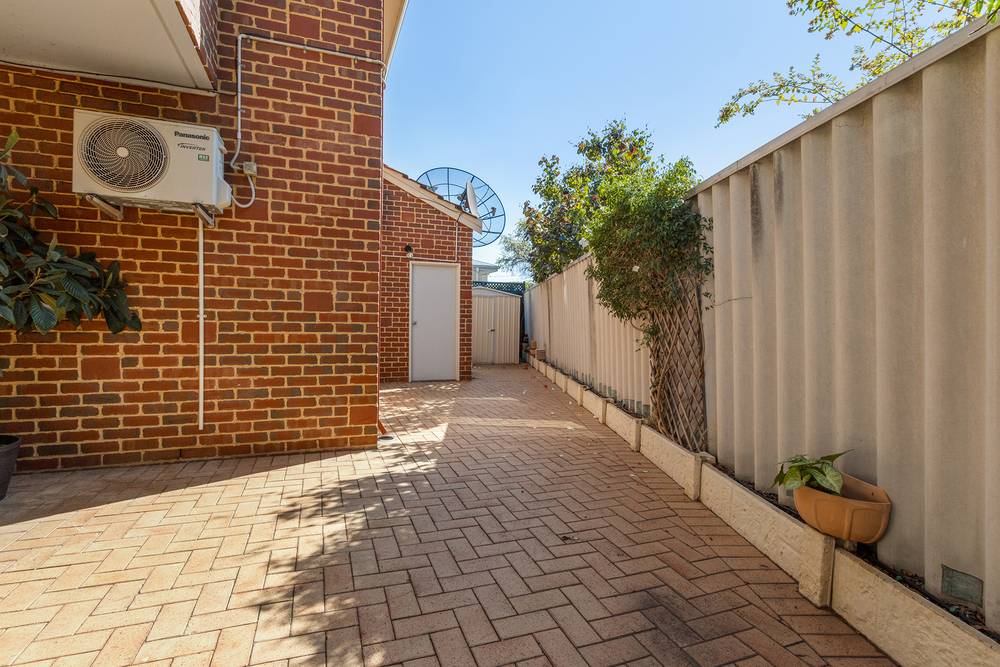 64A Moolyeen Road, BRENTWOOD, WA 6153