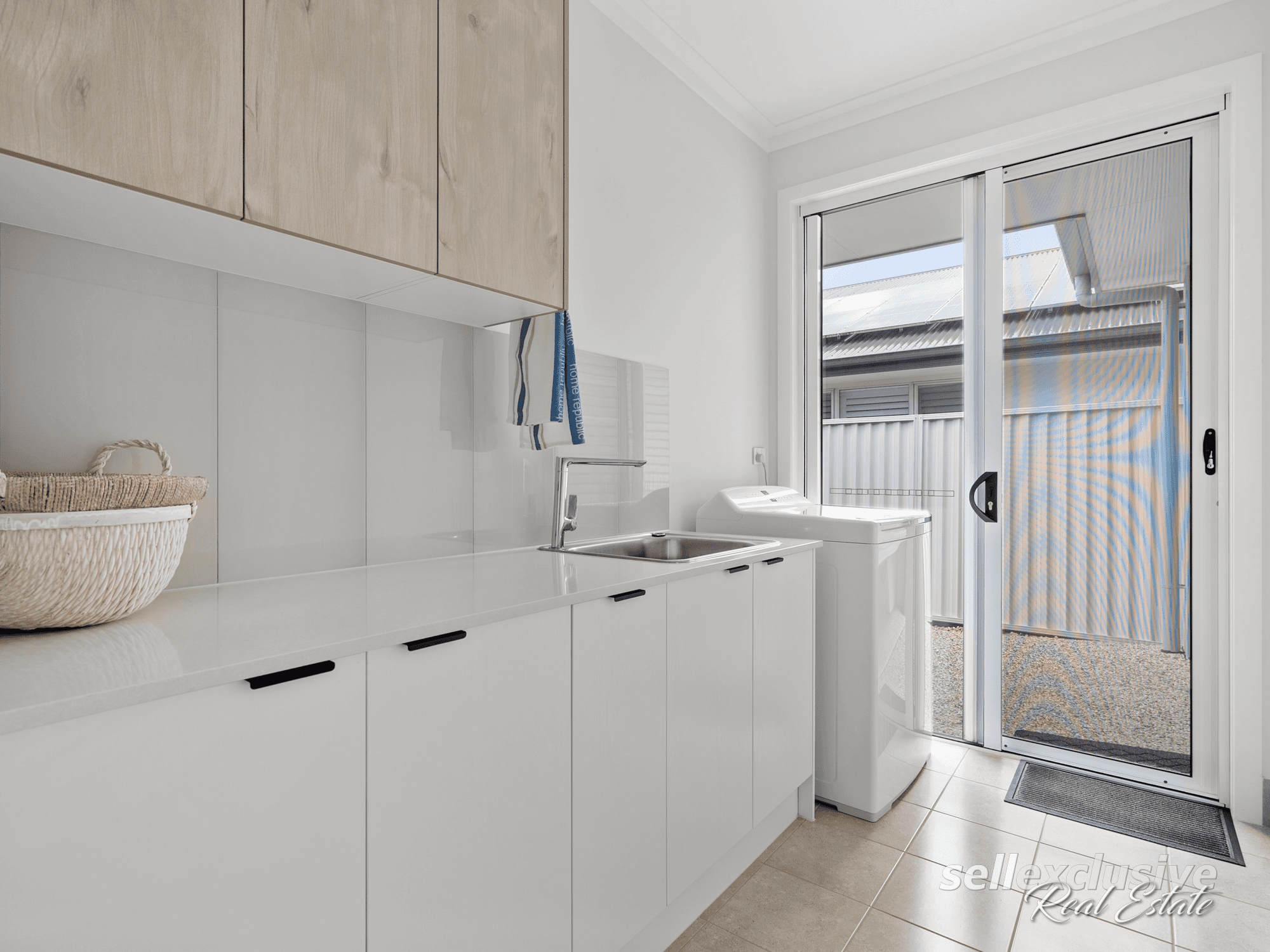 1 Caleana Close, Banksia Beach, QLD 4507