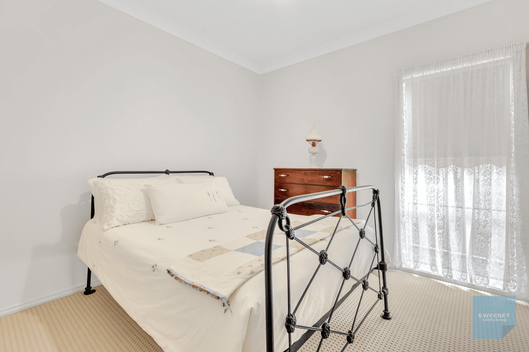 2 Betchworth Close, CAROLINE SPRINGS, VIC 3023