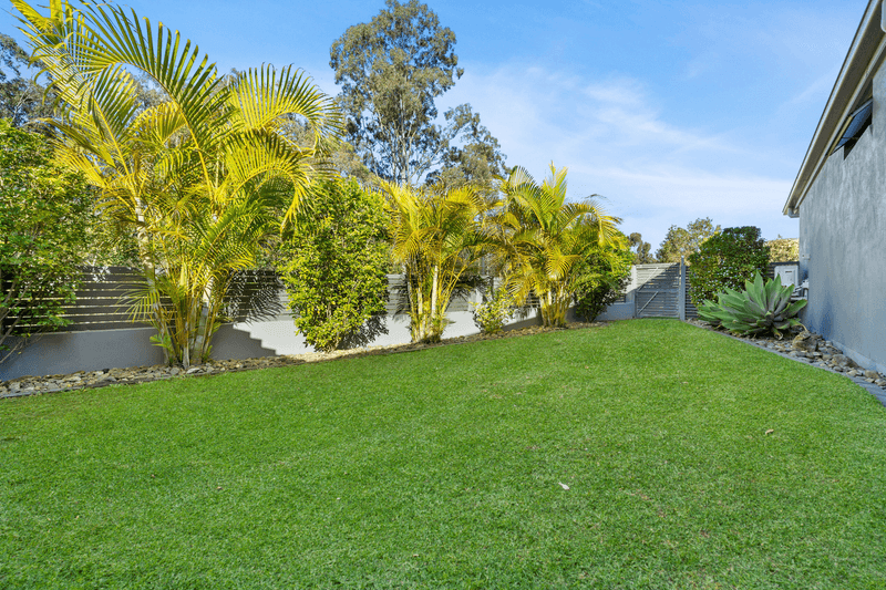 63 Sanctuary Parkway, WATERFORD, QLD 4133