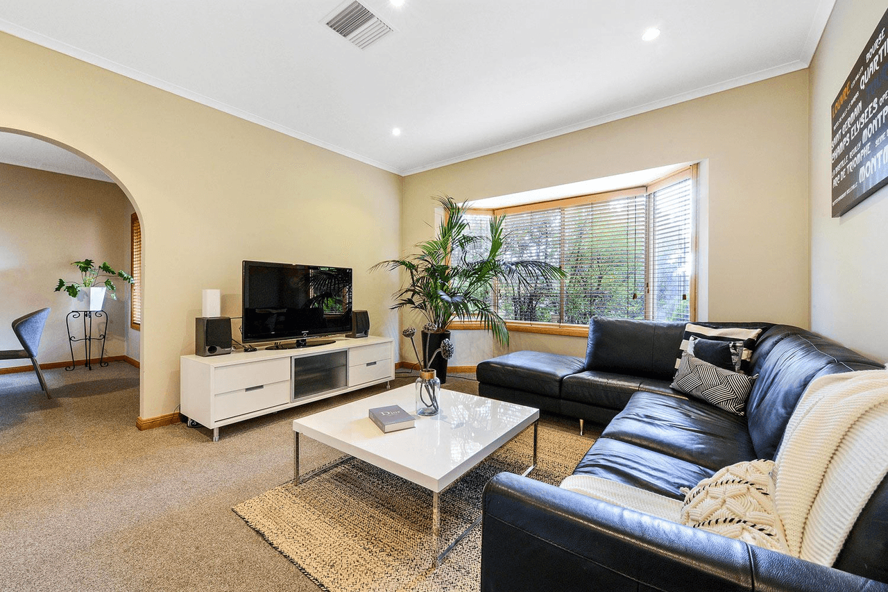 8 Springwood Court, Aberfoyle Park, SA 5159