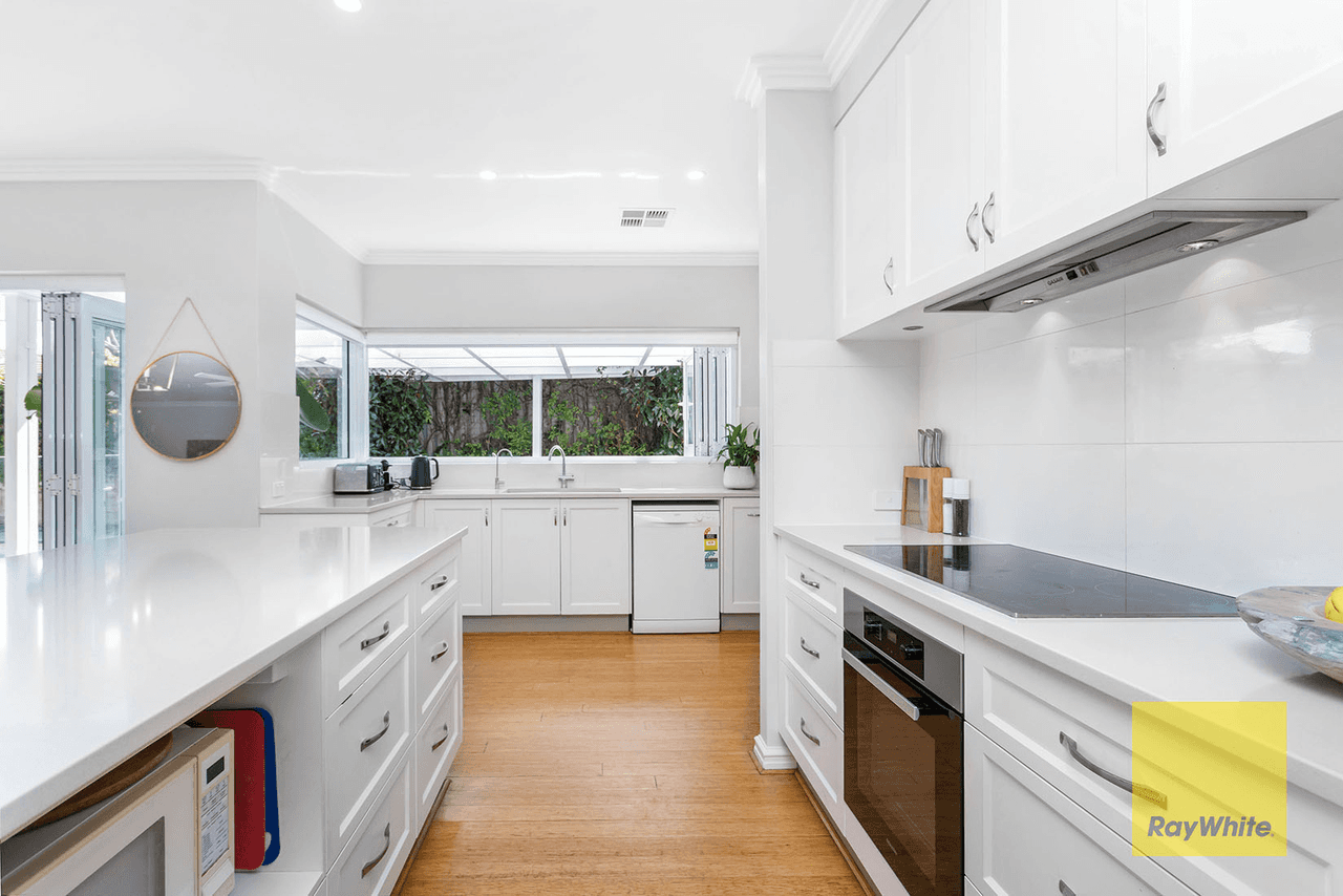 31 Kinross Crescent, FLOREAT, WA 6014