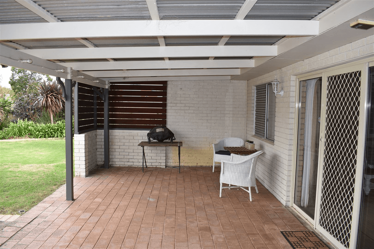 37 Carew Street, Katanning, WA 6317