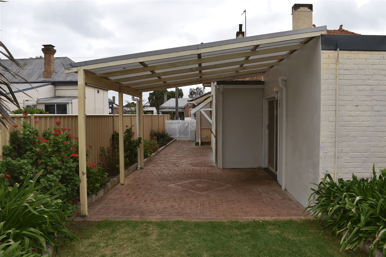 37 Carew Street, Katanning, WA 6317