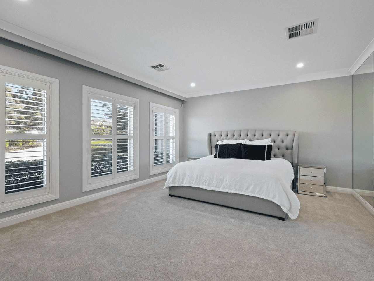 12 The Meadows, KIRKHAM, NSW 2570