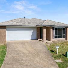 16 Navickas Circuit, REDBANK PLAINS, QLD 4301