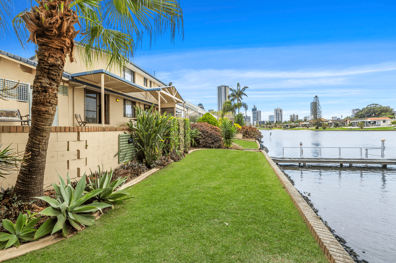 26 Maureen Court, BROADBEACH WATERS, QLD 4218