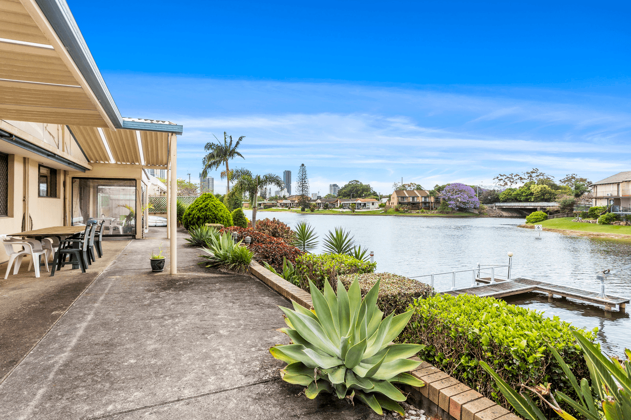 26 Maureen Court, BROADBEACH WATERS, QLD 4218